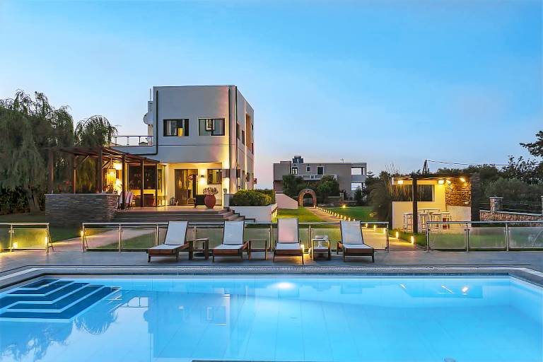 Villa Tria Monastiria