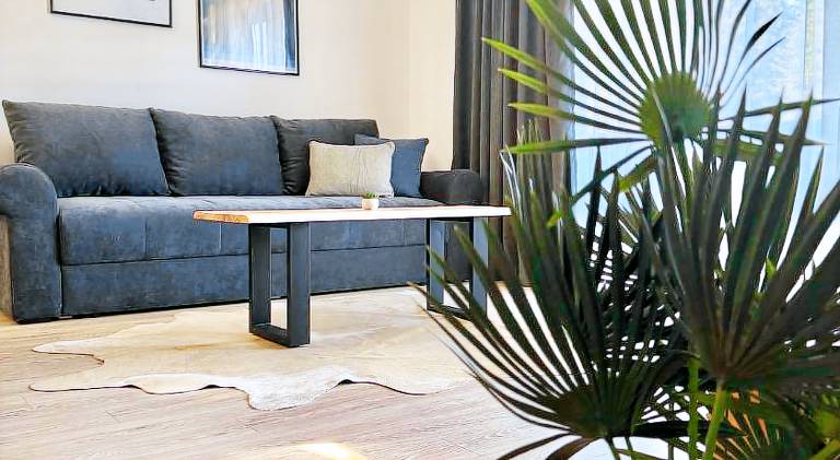 Apartment with hot tub & terrace in Brasov