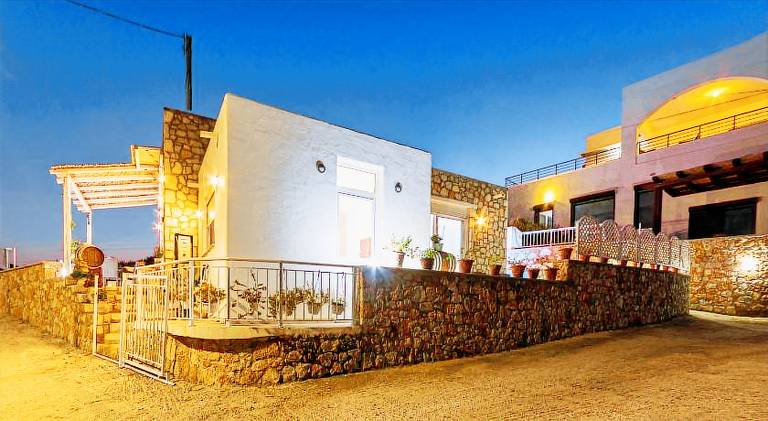 Fully equipped beautiful house with garden, terrace & private pool | Suitable for remote work | Pet-friendly — photo 5