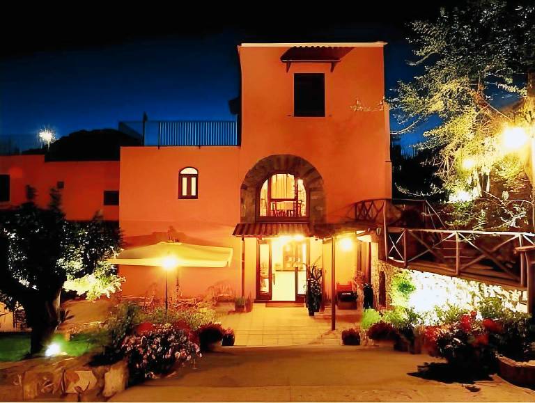 Beautiful farm with garden, patio & pool | Dogs allowed in Vico Equense