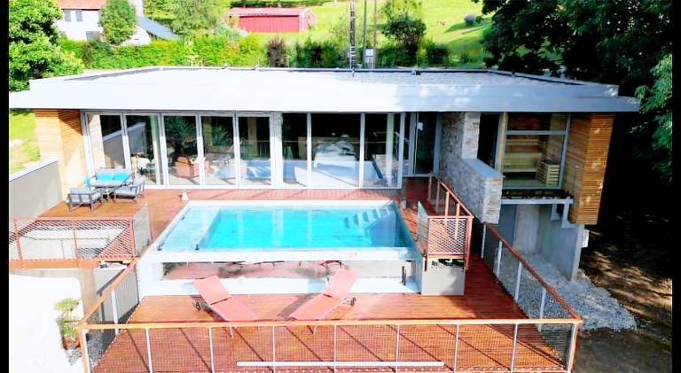 115 m&sup2; Villa