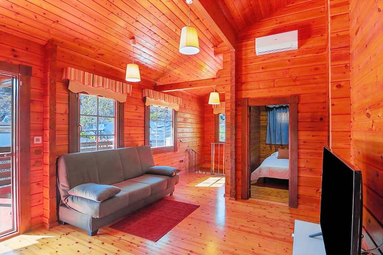 Villa with hot tub, private pool & fast internet | Mountain view — photo 4