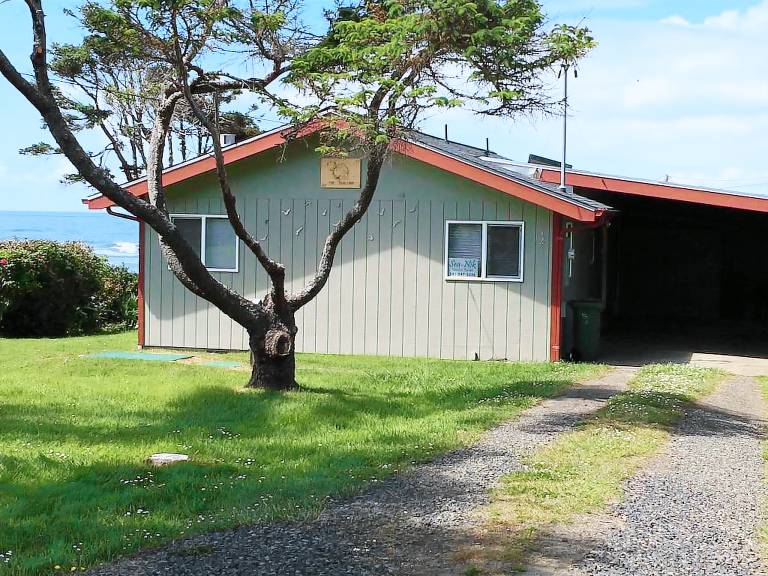 House  Yachats