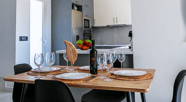 Fully equipped nice rental apartment with BBQ, terrace & yard | Pets are welcome — photo 4