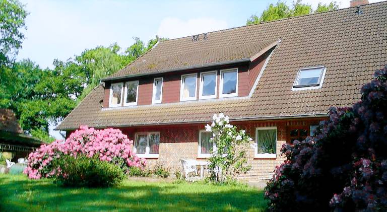 Farm with patio, BBQ & garden in Lueneburg
