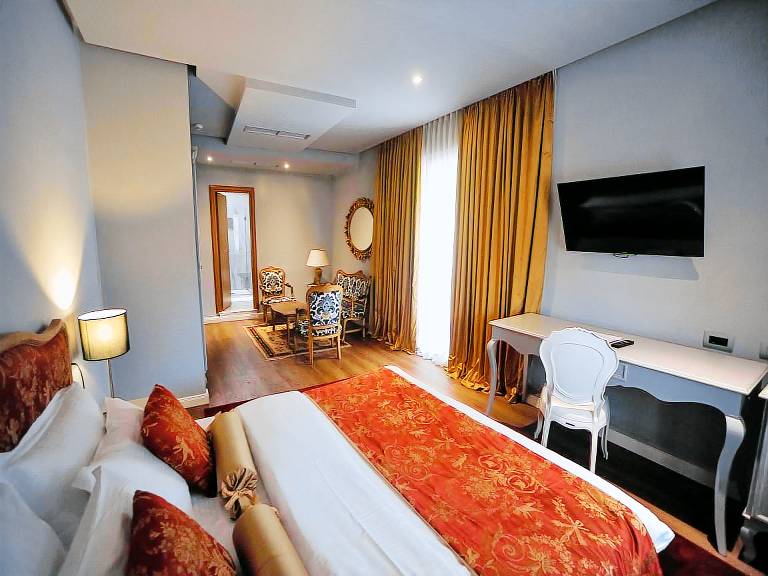 Classic Hotel in Tirana
