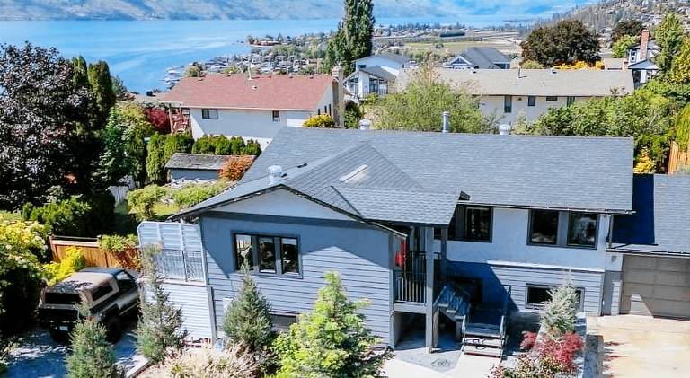 Peaceful 2 bedroom 1 bath daylight suite with private entrance