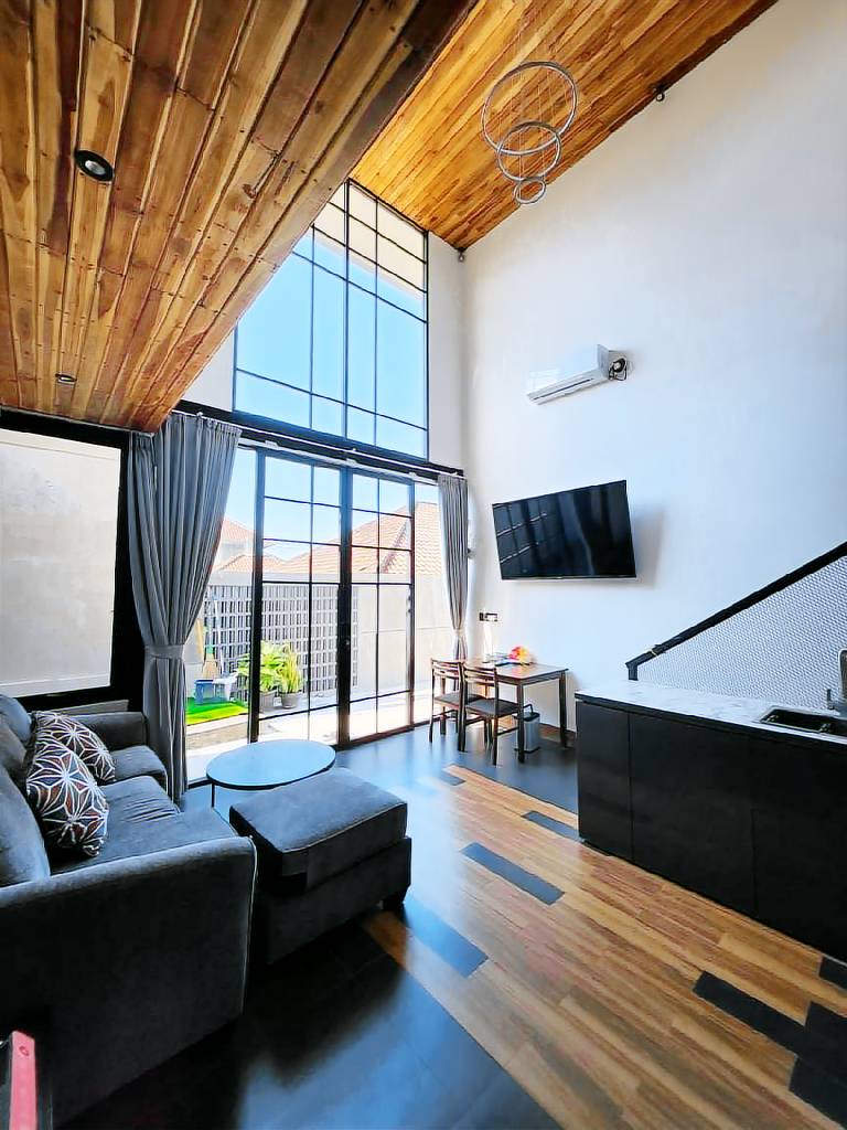 House with yard & pool | Perfect for remote work | Pet-friendly in Canggu
