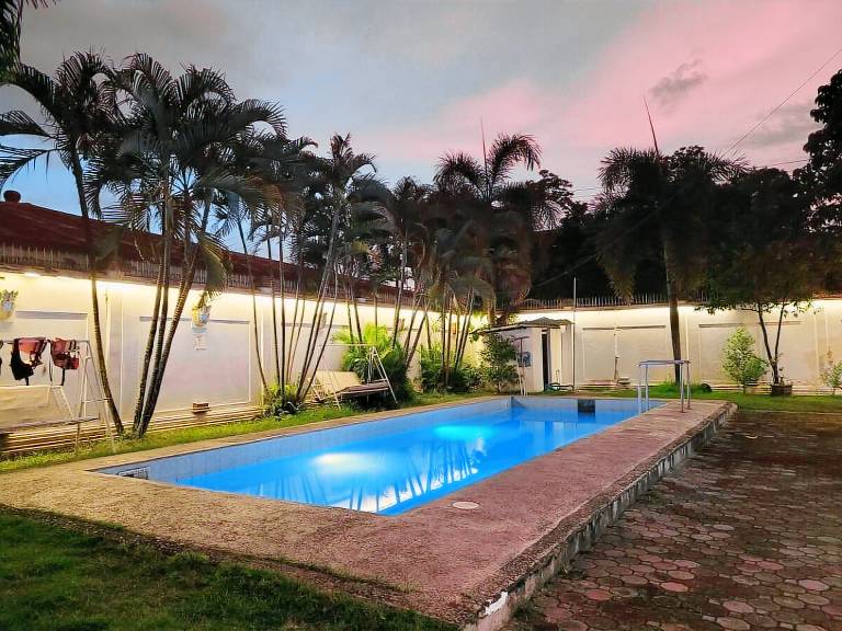 Take 2 Private Villas with pool -Jay's house in Angeles City