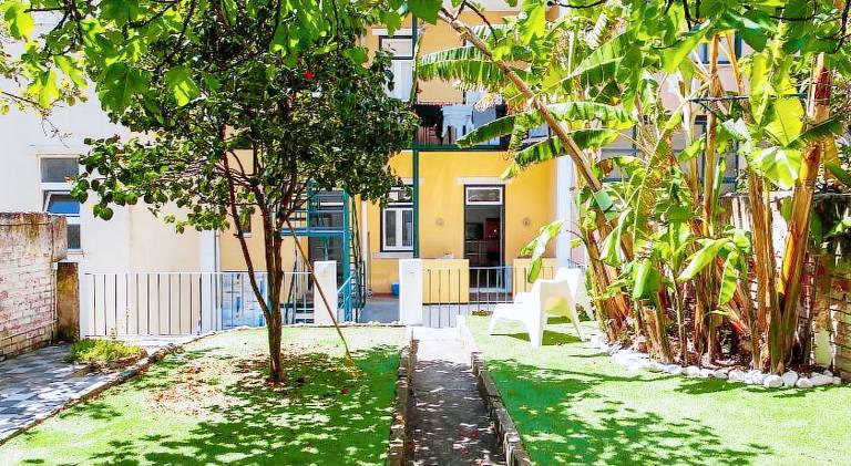 Apartment with terrace & garden — photo 5