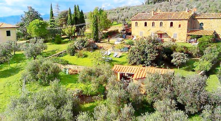 Charming vacation home with pool, grill & yard | Suitable for remote work | Dogs allowed in Pistoia