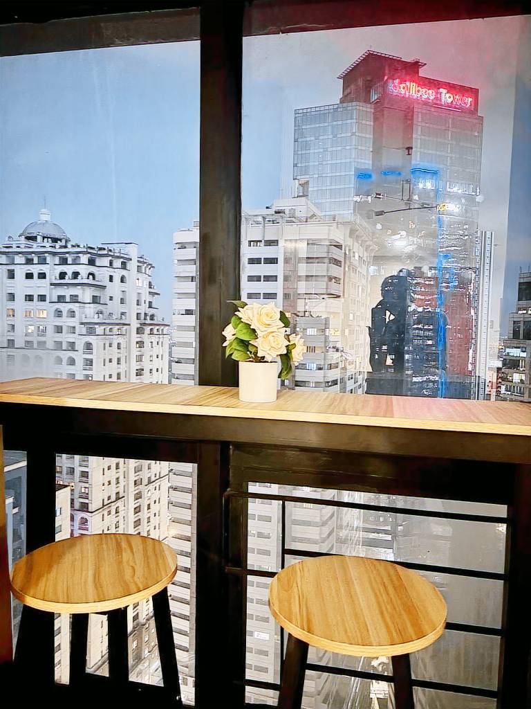 With view and relaxing place at Ortigas Center — photo 4