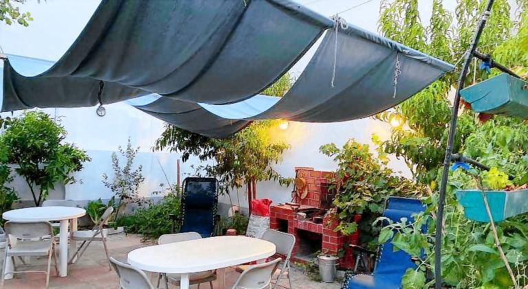 Holiday apartment with yard, patio & barbeque — photo 4