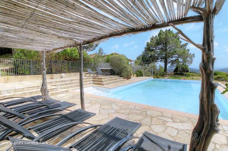 Fully equipped gite with garden, barbeque & pool | Sea view | Pets allowed — photo 2
