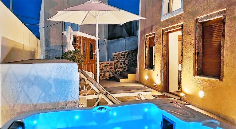 Apartament Fira