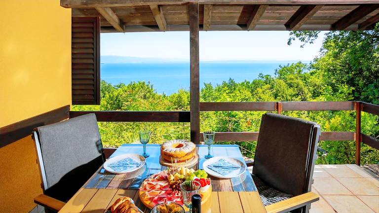 Villa with pool, patio & grill | Next to the beach | Pets are welcome — photo 3