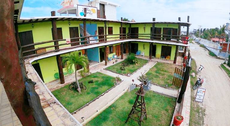 Serviced apartment with yard & terrace — photo 3