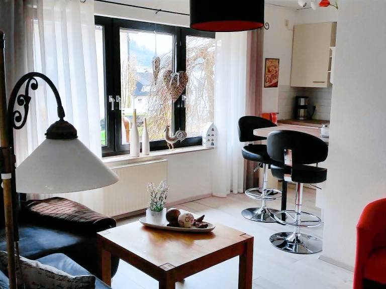 Rental apartment with patio — photo 4