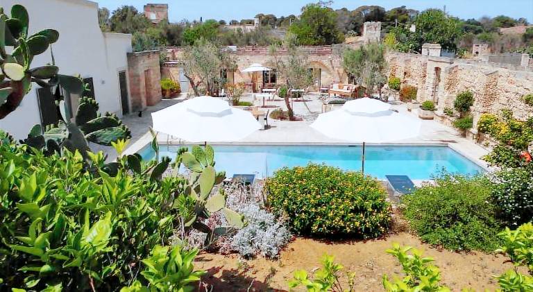 Farm with garden, hot tub & pool in Nardò
