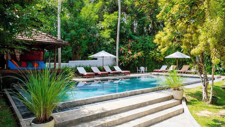 Coconut Grove villa w cook & pool
