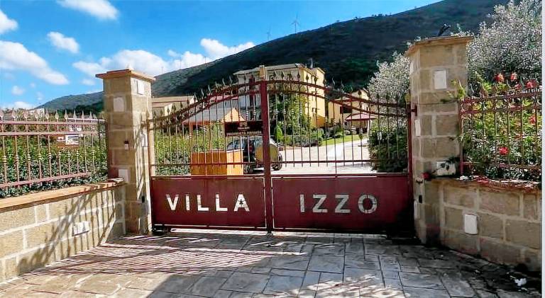 VILLA IZZO B&B in Benevento