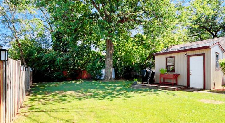 Vacation home with 2 rooms for 6 persons in Niagara Falls, ON