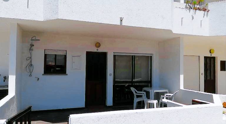 Holiday apartment with patio & barbecue in Leiria
