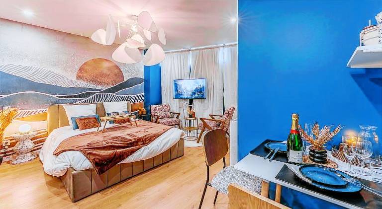 Pleasant holiday apartment with hot tub & sauna | Next to Grosse cloche de Bordeaux | Pets allowed in Bordeaux