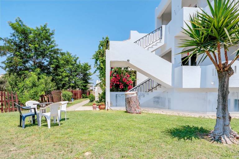 Bed and Breakfast 'Ilios and Irene 4' with Shared Terrace, Wi-Fi and Air Conditioning — photo 3