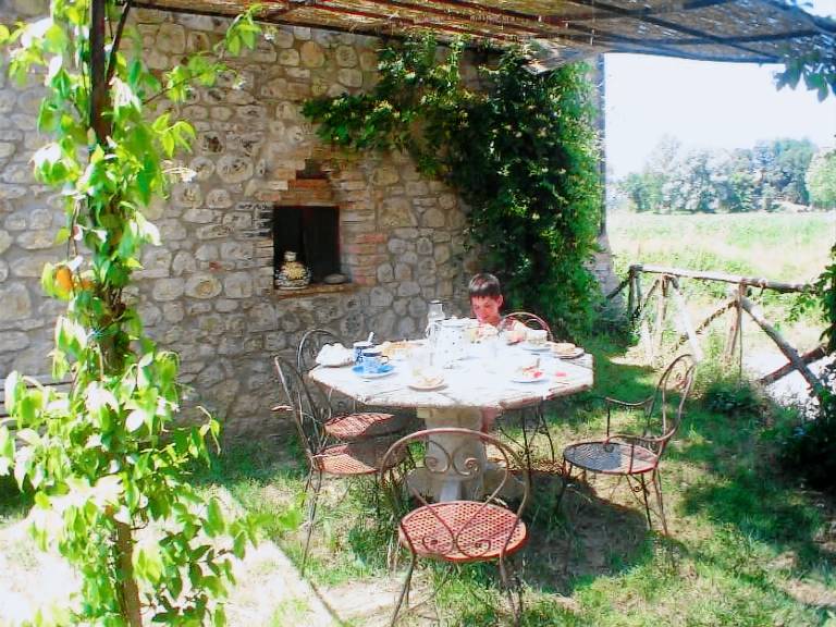 Holiday apartment with pool & grill — photo 4