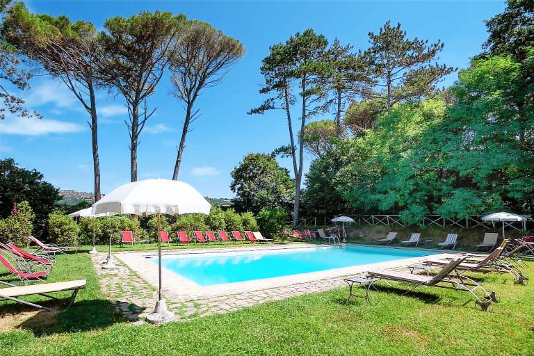 Villa 'Castello Di Magrano' with Private Pool, Private Terrace and Wi-Fi in Gubbio