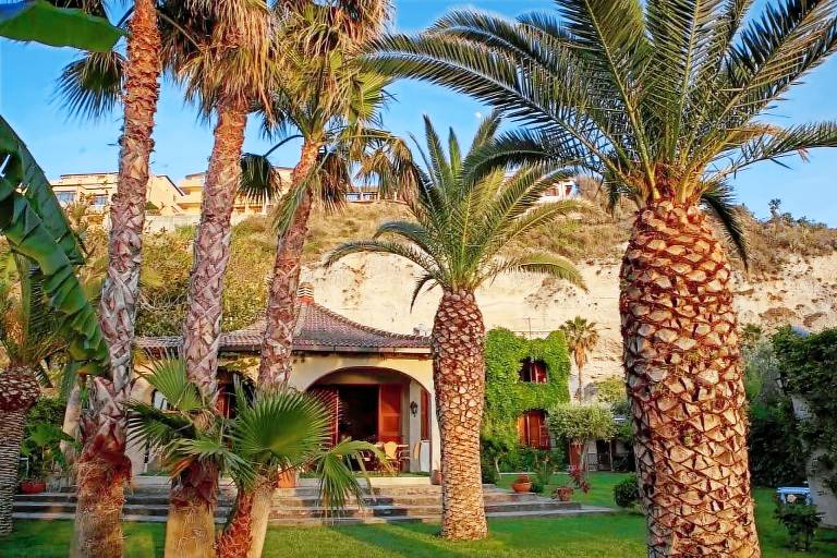 Bed and breakfast  Tropea