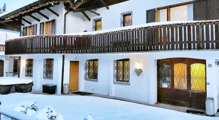 Vacation home with garden, grill & terrace — photo 2