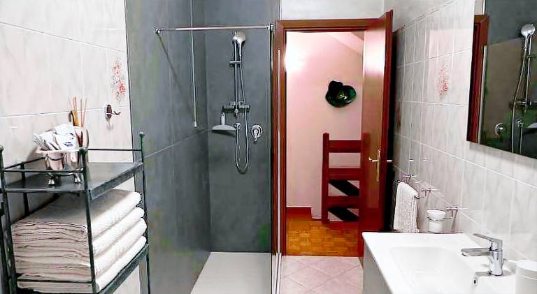 Rental apartment with 2 rooms for 6 persons — photo 2