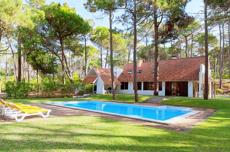 Casa Aldeia Galega