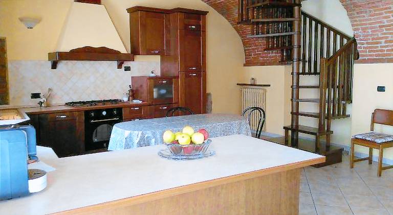 Vacation home with terrace, garden & barbeque — photo 3