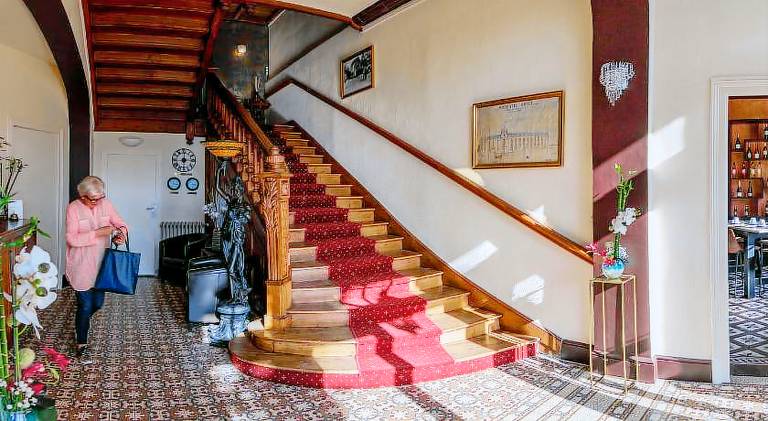 Majestic Hotel — photo 4