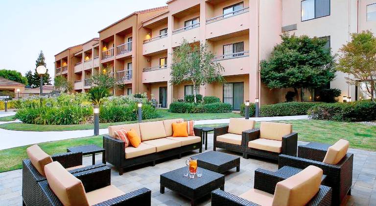 Courtyard by Marriott Bakersfield — photo 3