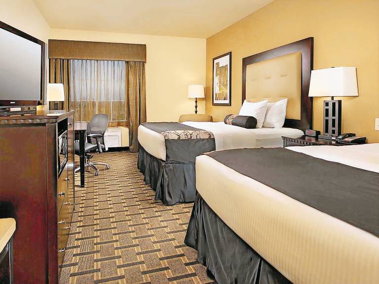 La Quinta Inn & Suites by Wyndham Denton - University Drive in Denton, TX