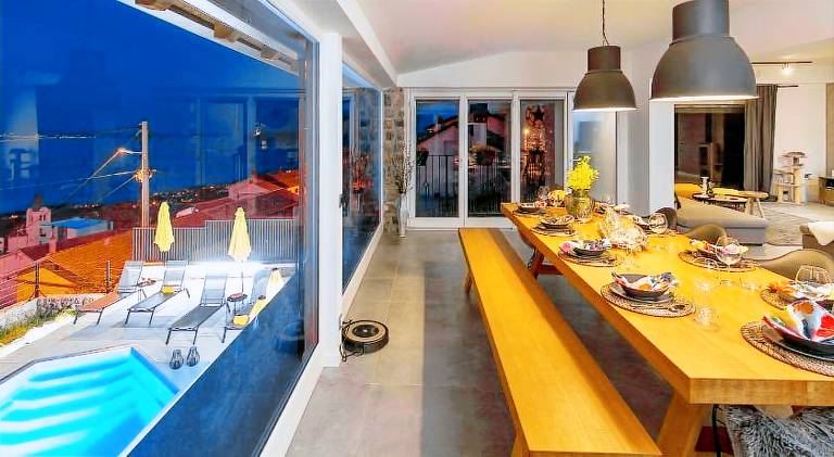 Spacious villa with pool & hot tub | Perfect for remote work | Pet-friendly — photo 2
