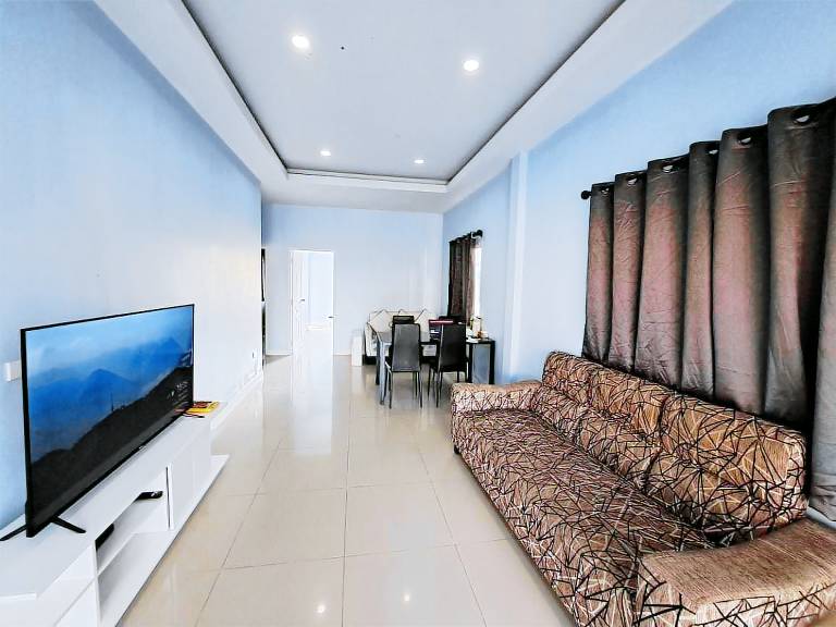 Spacious house with patio & yard | Good for workation | Pet-friendly — photo 2