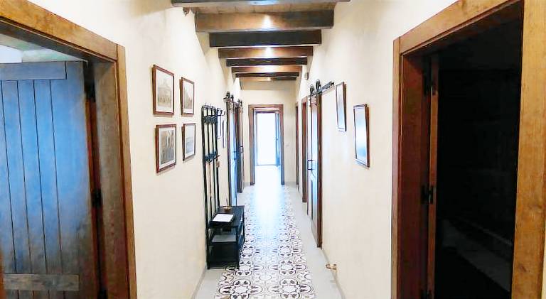 Vacation home with pool — photo 4