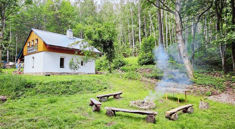 Chalet with 2 rooms for 8 persons in Teplice