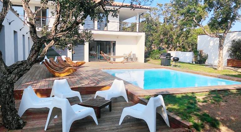 Villa with patio, garden & private pool in Zonza