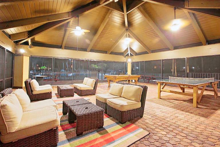 Big holiday apartment with patio, garden & pool | Good for workation | Pets are welcome — photo 4