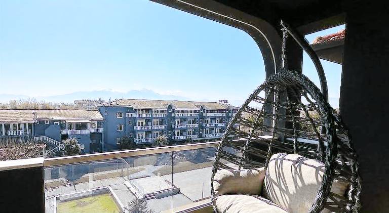 Apartment with patio & pool — photo 4
