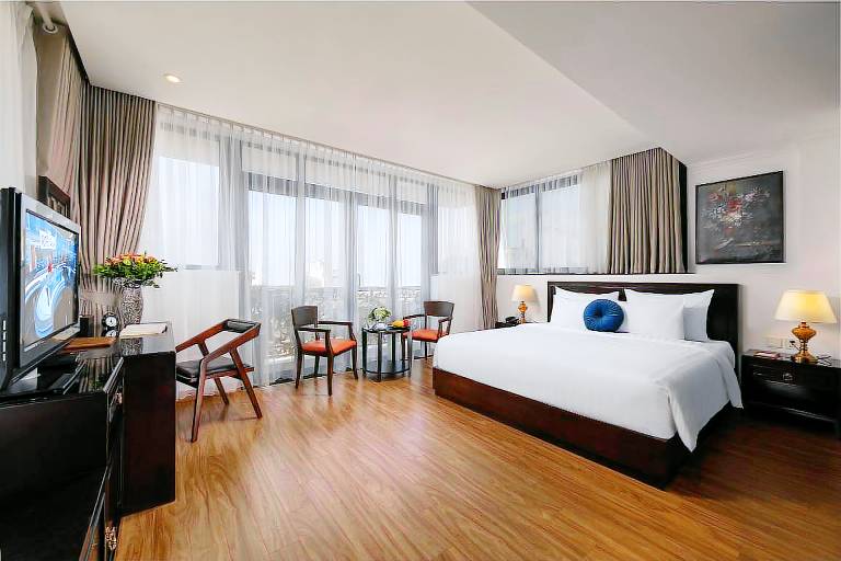 Hotel De La Seine in Hanoi