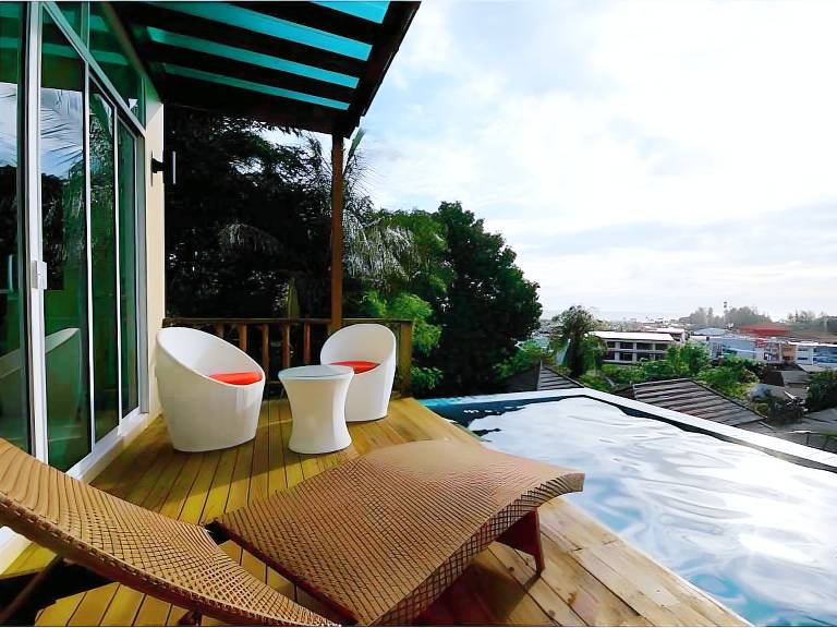 Prima Villa Karon in Karon