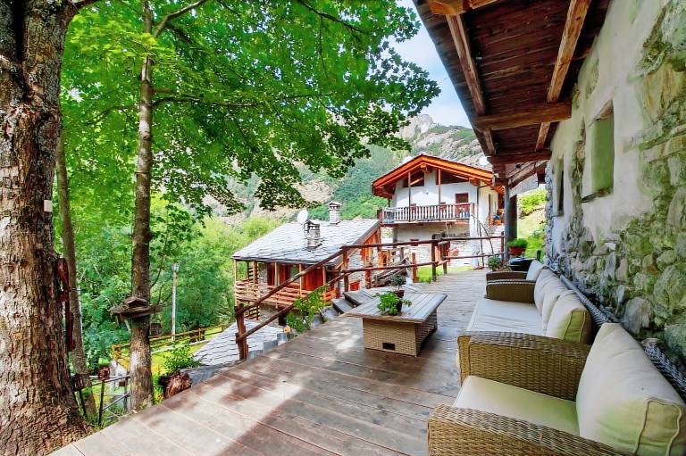 Chalet 'Le Du Coq Rouge' with Mountain View, Private Garden and Wi-Fi — photo 4