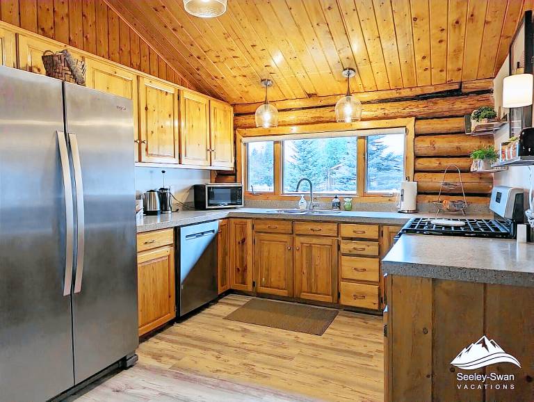 Cabin Seeley Lake